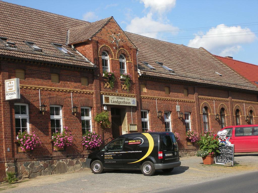 Werners Landgasthaus Lieskau Exterior foto
